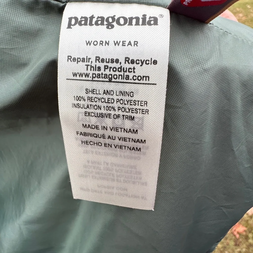 Patagonia Women's Nano Puff® Jacket Size: Medium Color: Green - Picture 7 of 7